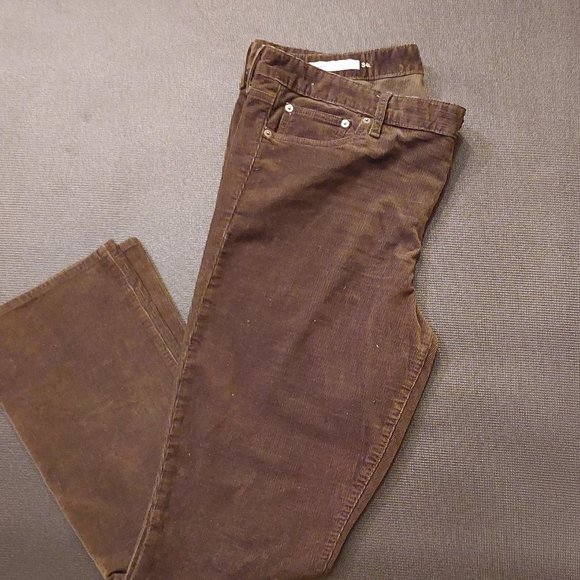 GAP Pants - 𝅺Gap Olive Green Boot cut Corduroy Jeans Size 34L